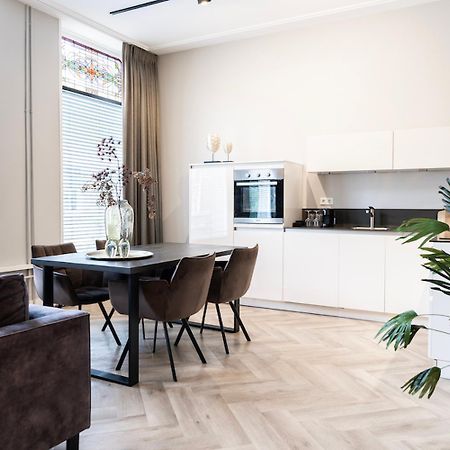 Xxl Loft With Bath Located Stadsvilla 튈뷔르흐 외부 사진