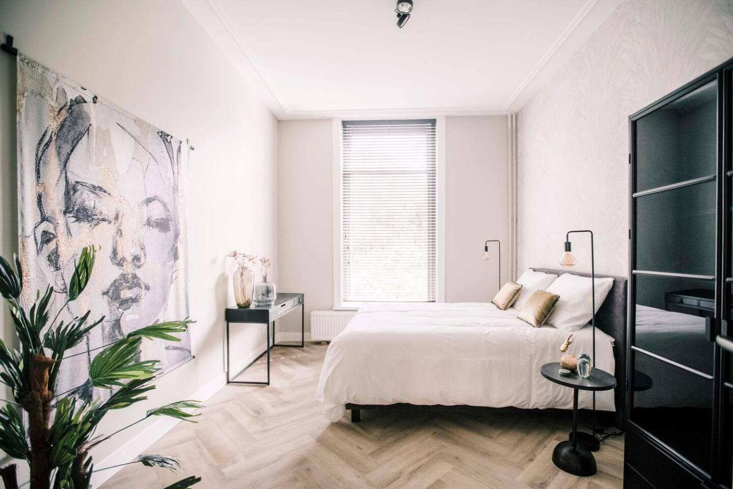 Xxl Loft With Bath Located Stadsvilla 튈뷔르흐 외부 사진