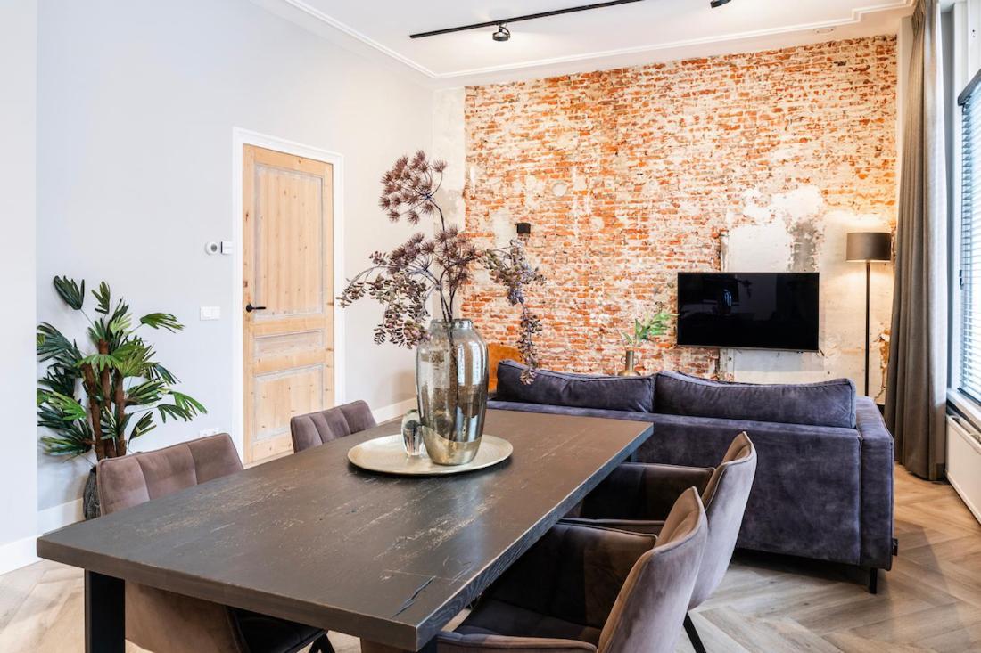 Xxl Loft With Bath Located Stadsvilla 튈뷔르흐 외부 사진