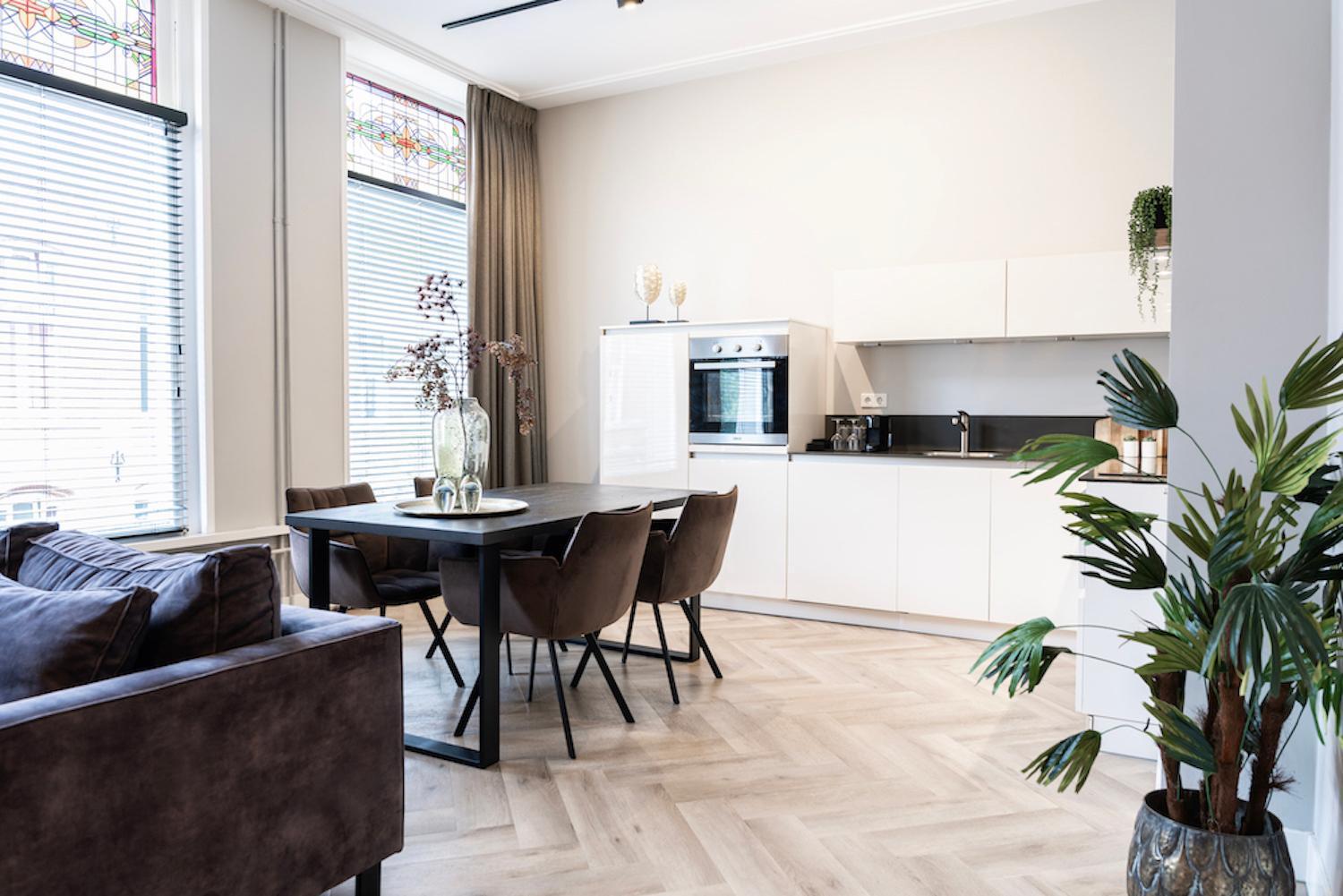 Xxl Loft With Bath Located Stadsvilla 튈뷔르흐 외부 사진
