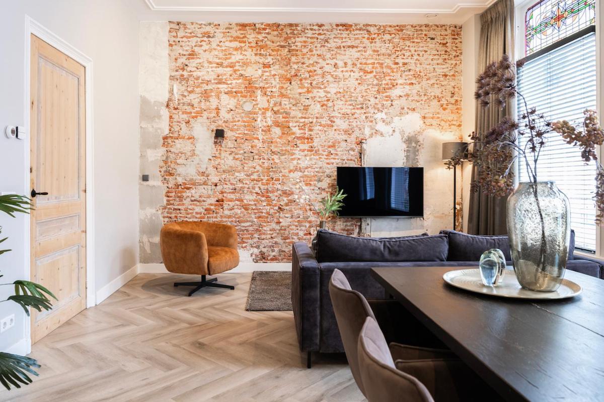 Xxl Loft With Bath Located Stadsvilla 튈뷔르흐 외부 사진